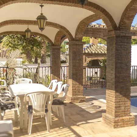 Villa Luxury Puerto Marina-3